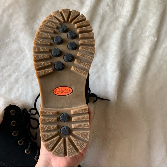 ୨୧ ・゚✧ Lugz Black Fluffy Booties - Picture 4 of 7